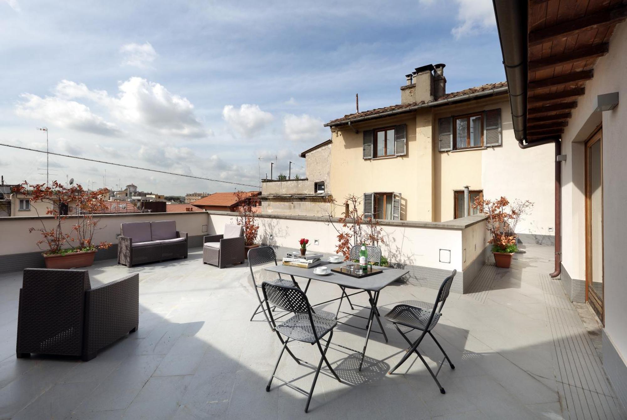 Exe International Palace Hotel 4*